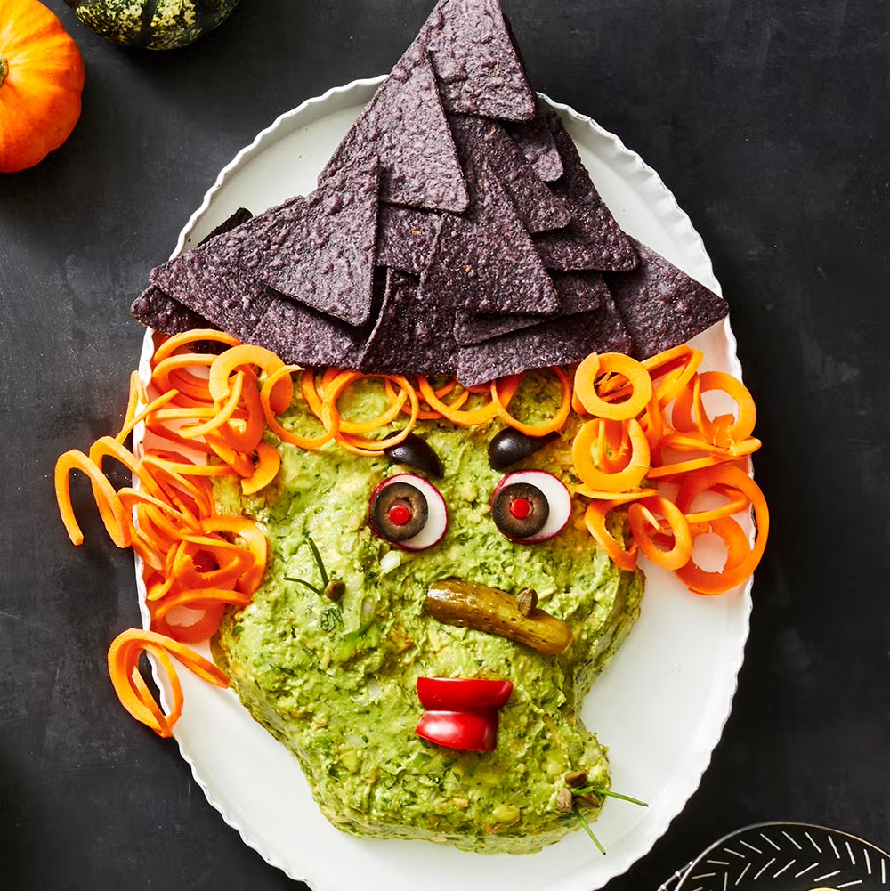 Halloween recipe - Avocado dip witch